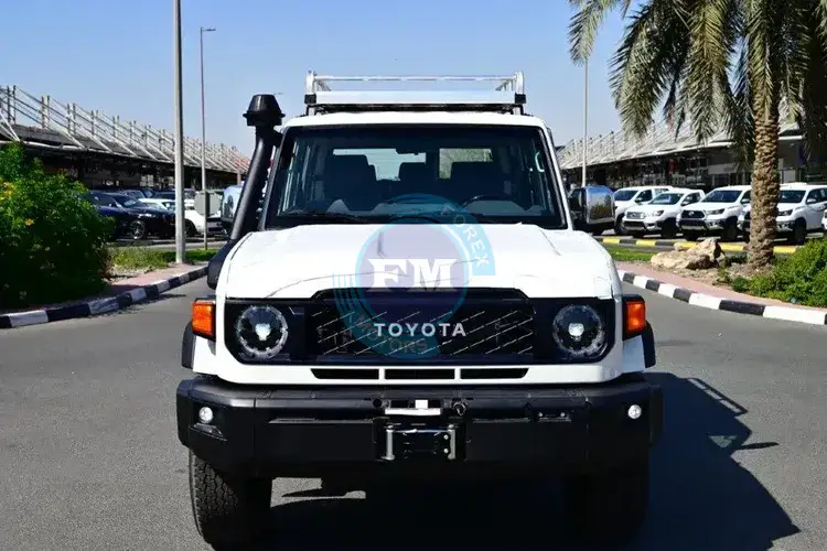 2025 MODEL TOYOTA LAND CRUISER 76 HARDTOP LX-G1 2.8L TURBO DIESEL 5 SEAT MANUAL FRONT