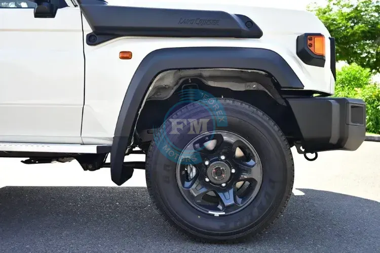 2025 MODEL TOYOTA LAND CRUISER 76 HARDTOP LX-G1 2.8L TURBO DIESEL 5 SEAT MANUAL WHEEL