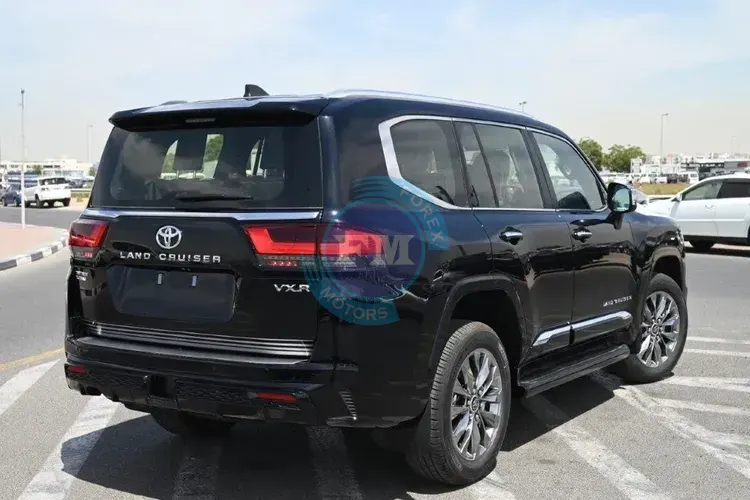 2025 MODEL TOYOTA LAND CRUISER VXR V6 3.3L DIESEL 7 SEAT AUTOMATIC SIDE1