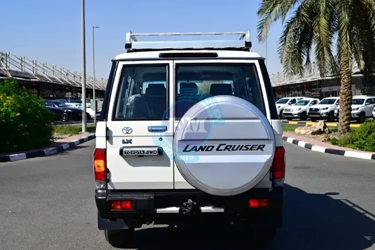 2025 MODEL TOYOTA LAND CRUISER 76 HARDTOP LX-G1 2.8L TURBO DIESEL 5 SEAT MANUAL BACK