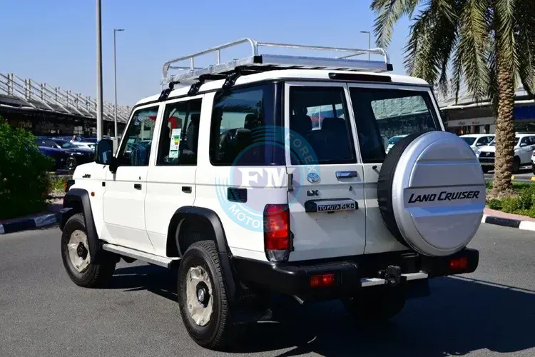 2025 MODEL TOYOTA LAND CRUISER 76 HARDTOP LX-G1 2.8L TURBO DIESEL 5 SEAT MANUAL SIDE1