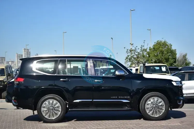 2026 TOYOTA LAND CRUISER 300 VX+ V6 4.0L PETROL 7 SEATER AUTOMATIC SIDE2