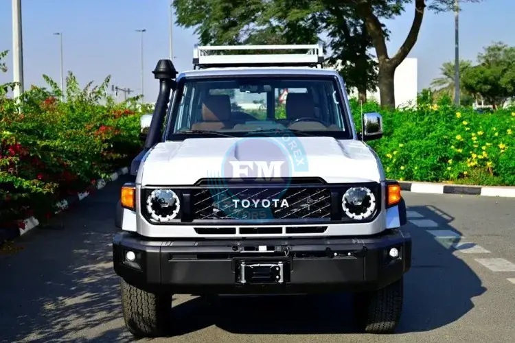 2025 MODEL TOYOTA LAND CRUISER 76 HARDTOP LX-Z V6 4.0L 4WD 5-SEATER AUTOMATIC-40TH ANNIVERSARY FRONT