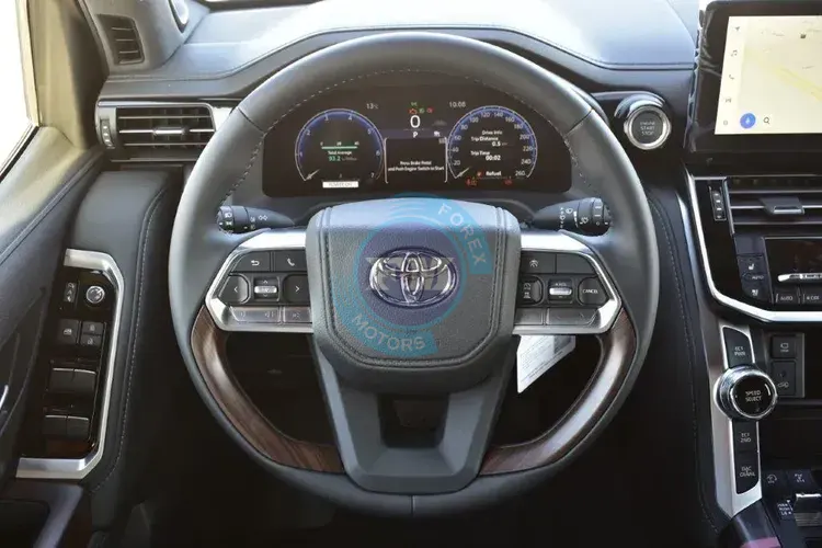 2026 TOYOTA LAND CRUISER 300 VX+ V6 4.0L PETROL 7 SEATER AUTOMATIC STEERING