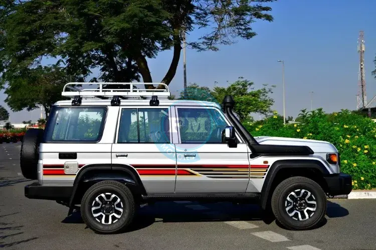 2025 MODEL TOYOTA LAND CRUISER 76 HARDTOP LX-Z V6 4.0L 4WD 5-SEATER AUTOMATIC-40TH ANNIVERSARY SIDE1