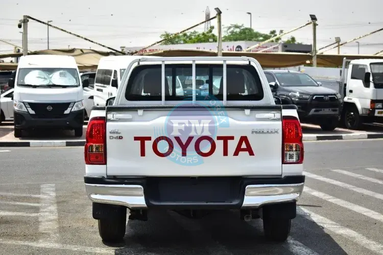2025 MODEL TOYOTA HILUX DOUBLE CAB GL 2.4L DIESEL 4X2 5-SEATER MANUAL BACK