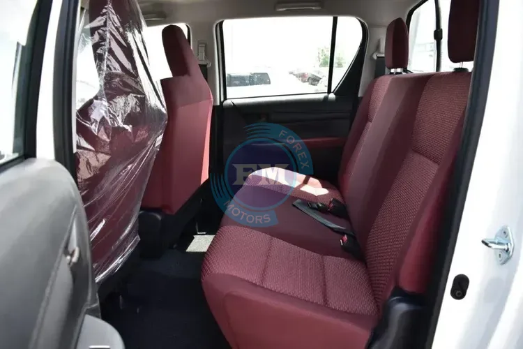 2025 MODEL TOYOTA HILUX DOUBLE CAB GL 2.4L DIESEL 4X2 5-SEATER MANUAL BACK SEATS