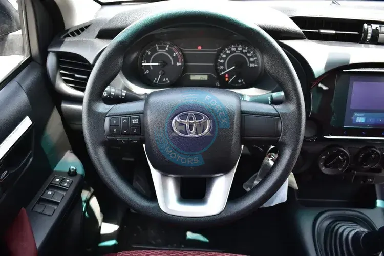 2025 MODEL TOYOTA HILUX DOUBLE CAB GL 2.4L DIESEL 4X2 5-SEATER MANUAL STEERING