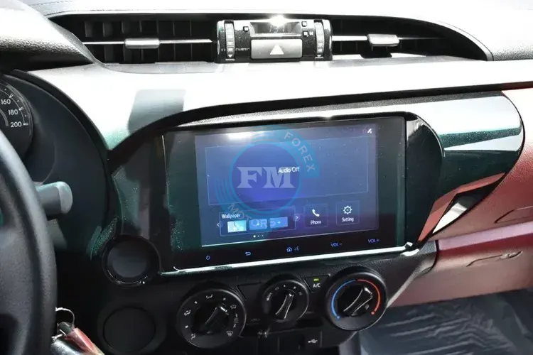 2025 MODEL TOYOTA HILUX DOUBLE CAB GL 2.4L DIESEL 4X2 5-SEATER MANUAL SCREEN