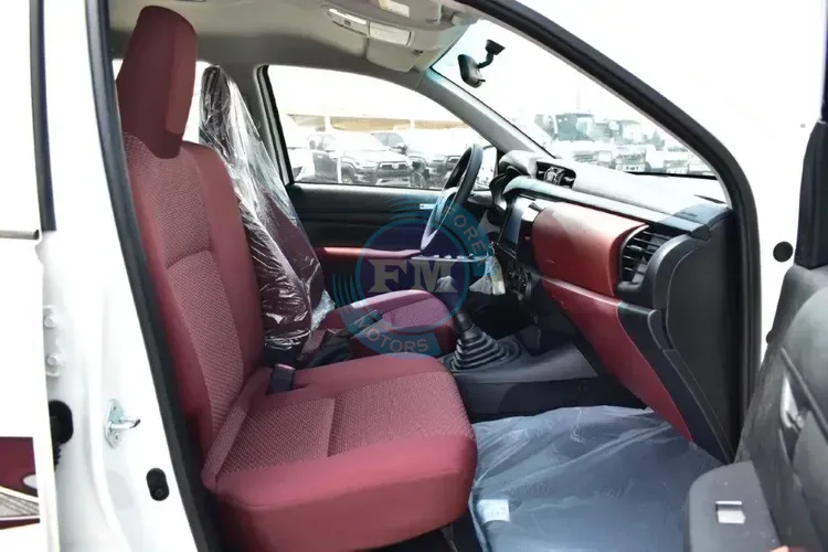 2025 MODEL TOYOTA HILUX DOUBLE CAB GL 2.4L DIESEL 4X2 5-SEATER MANUAL FRONT SEATS