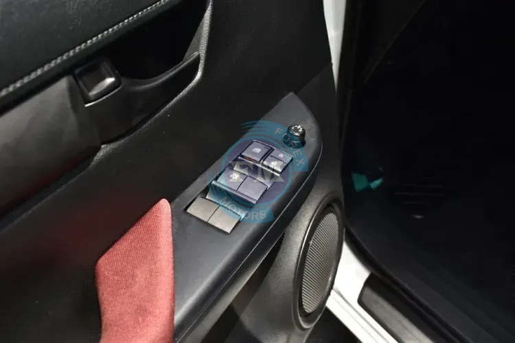2025 MODEL TOYOTA HILUX DOUBLE CAB GLS-G 2.7L 4X2 AUTOMATIC INSIDE DOOR