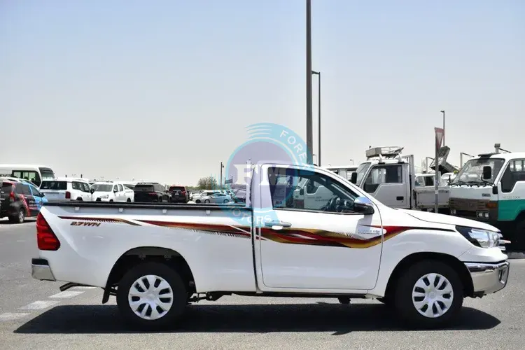 2025 MODEL HILUX SINGLE CAB PICKUP GLS-G 2.7L 4X2 MANUAL SIDE1