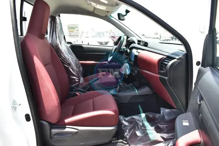 2025 MODEL HILUX SINGLE CAB PICKUP GLS-G 2.7L 4X2 MANUAL FRONT SEATS