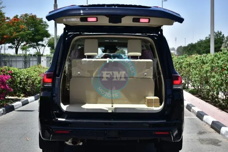 2025 MODEL TOYOTA LAND CRUISER VXR+ V6 4.0L 4WD 7-SEATER AUTOMATIC TRUNCK
