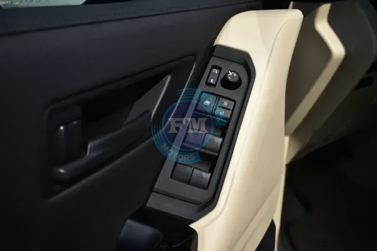 2025 MODEL TOYOTA LAND CRUISER 300 GXR-G1 V6 3.3L DIESEL 7 SEAT AUTOMATIC INSIDE DOOR