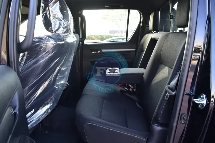 2026 MODEL TOYOTA HILUX DOUBLE CAB PICKUP ADVENTURE V6 4.0L PETROL 4WD 5-SEATER AUTOMATIC BACK SEATS