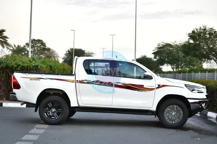 2026 MODEL TOYOTA HILUX DOUBLE CAB PICKUP GLXS-V 2.7L PETROL 4WD 5-SEATER AUTOMATIC SIDE2