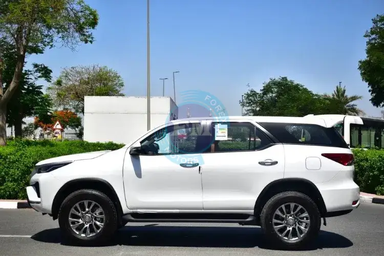 2025 MODEL TOYOTA FORTUNER EXR+ 2.7L PETROL 4WD 7 SEAT AUTOMATIC SIDE2