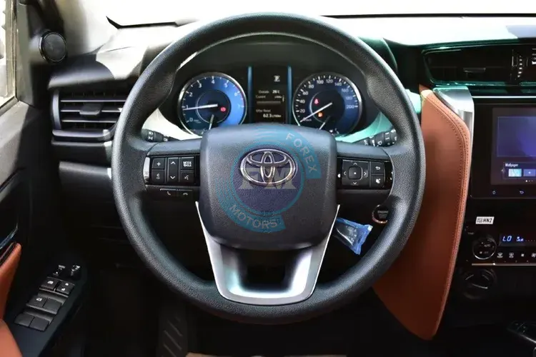2025 MODEL TOYOTA FORTUNER EXR+ 2.7L PETROL 4WD 7 SEAT AUTOMATIC STEERING