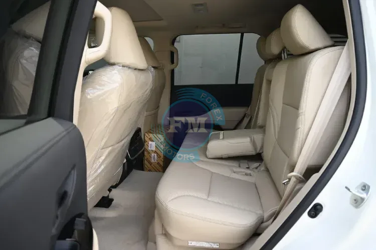 2024 MODEL TOYOTA LANDCRUISER 300 GXR 3.3L TWIN TURBO DIESEL AUTOMATIC BLACK EDITION BACK SEATS