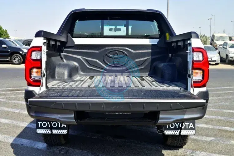 2025 MODEL TOYOTA HILUX DOUBLE CAB ADVENTURE V6 4.0L PETROL 4WD AUTOMATIC1