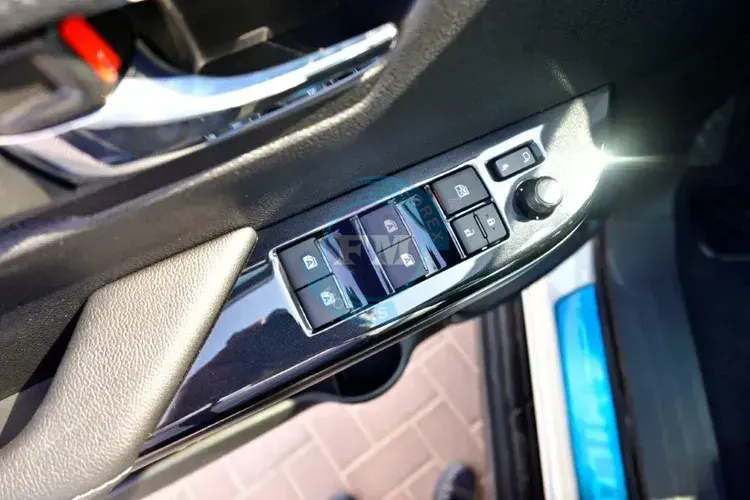 2025 MODEL TOYOTA HILUX DOUBLE CAB ADVENTURE V6 4.0L PETROL 4WD AUTOMATIC INSIDE DOOR