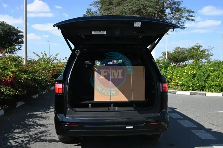 2025 MODEL SEQUOIA PLATINUM I-FORCE HYBRID V6 3.5L 4WD 7-SEATER AUTOMATIC TRUNCK