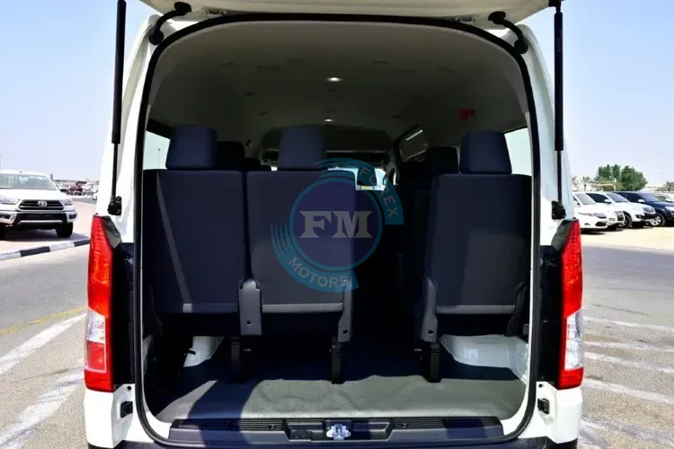 2025 MODEL TOYOTA HIACE HIGH ROOF 2.8L DIESEL 13-SEATER MANUAL1