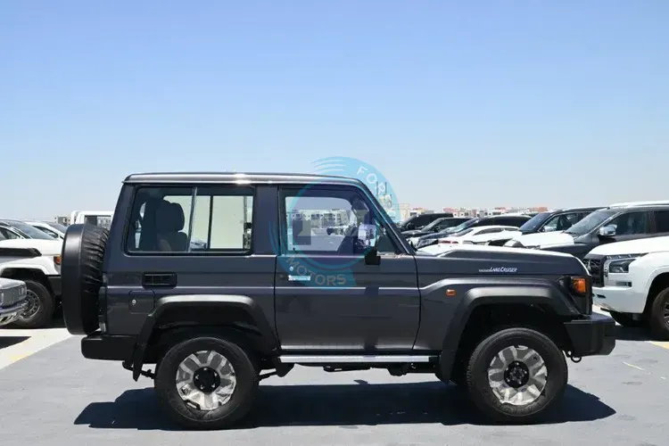 2024 MODEL TOYOTA  LAND CRUISER 71 HARDTOP SHORT WHEEL BASE SDLX V6 4.0L PETROL 4WD AUTOMATIC SIDE2