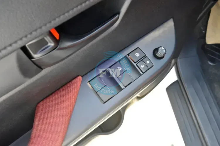 2025 MODEL TOYOTA HILUX DOUBLE CAB PICKUP 2.7L PETROL 4X2 AUTOMATIC INSIDE DOOR