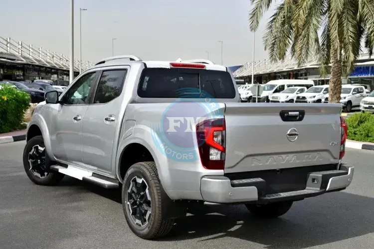 2024 MODEL NISSAN NAVARA DOUBLE CAB PICKUP LE 2.5L PETROL 4WD 5-SEATER MANUAL SIDE1