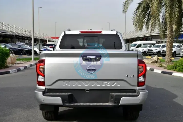 2024 MODEL NISSAN NAVARA DOUBLE CAB PICKUP LE 2.5L PETROL 4WD 5-SEATER MANUAL BACK