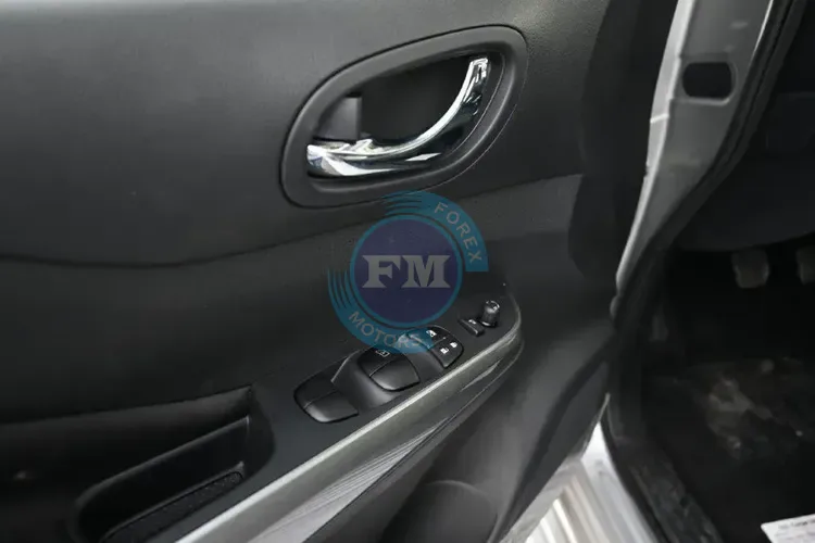 2024 MODEL NISSAN NAVARA DOUBLE CAB PICKUP LE 2.5L PETROL 4WD 5-SEATER MANUAL INSIDE DOOR
