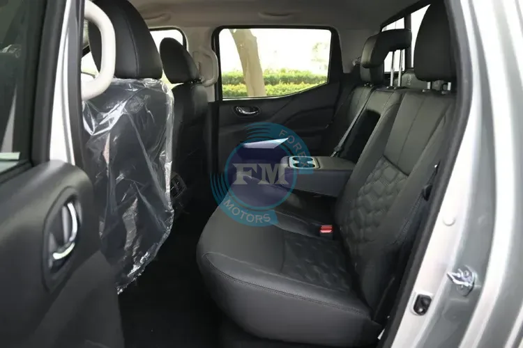 2024 MODEL NISSAN NAVARA DOUBLE CAB PICKUP LE 2.5L PETROL 4WD 5-SEATER MANUAL BACK SEATS