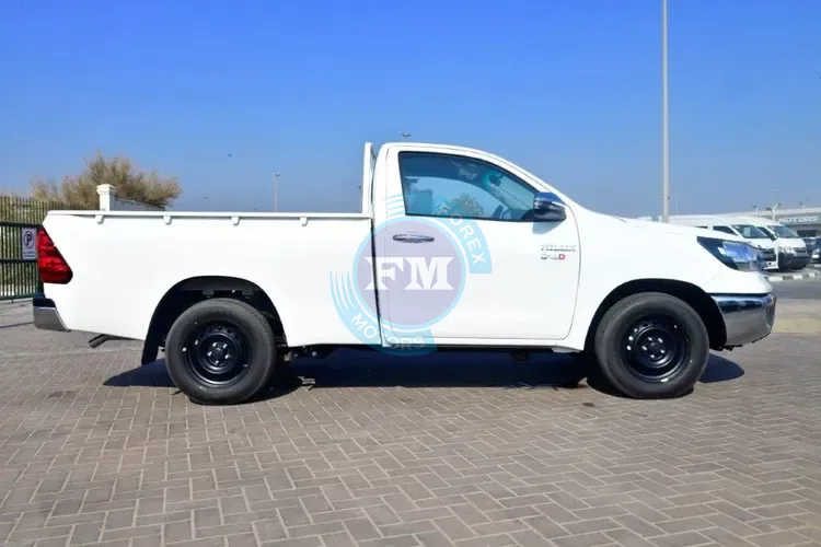2025 MODEL TOYOTA HILUX SINGLE CAB GL 2.4L DIESEL 4X2 MANUAL SIDE1