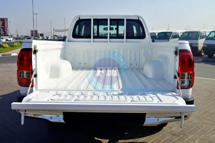 2025 MODEL TOYOTA HILUX SINGLE CAB GL 2.4L DIESEL 4X2 MANUAL
