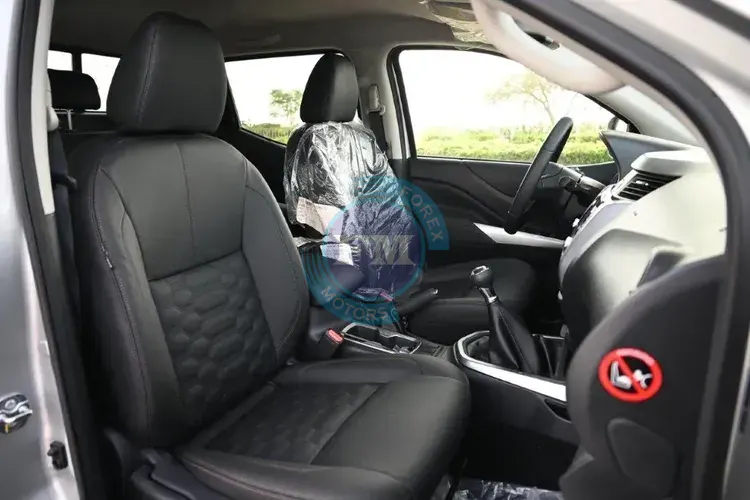 2024 MODEL NISSAN NAVARA DOUBLE CAB PICKUP LE 2.5L PETROL 4WD 5-SEATER MANUAL SEATS