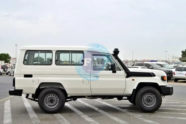 2025 TOYOTA LAND CRUISER 78 HARDTOP LWB 2.8LDIESEL 9-SEATER 4WD MANUAL SIDE2