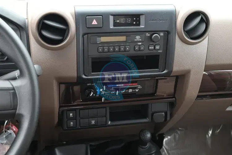 2025 TOYOTA LAND CRUISER 78 HARDTOP LWB 2.8LDIESEL 9-SEATER 4WD MANUAL1