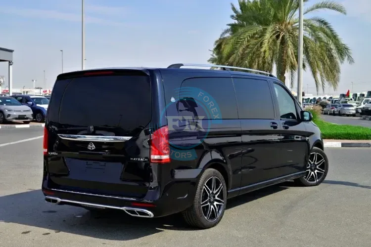 MERCEDES BENZ VIP EDITION V300D 2.0L DIESEL 4-SEATER AUTOMATIC SIDE