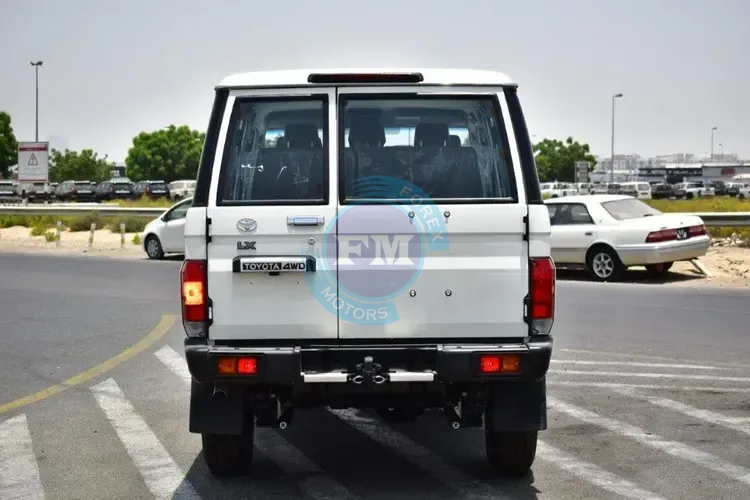 2025 MODEL TOYOTA LAND CRUISER 76 HARDTOP LX 2.8L DIESEL 4WD 5-SEATER MANUAL BACK