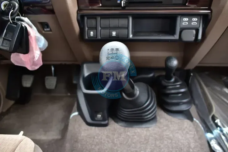 2025 MODEL TOYOTA LAND CRUISER 76 HARDTOP LX 2.8L DIESEL 4WD 5-SEATER MANUAL DIFF LOCK