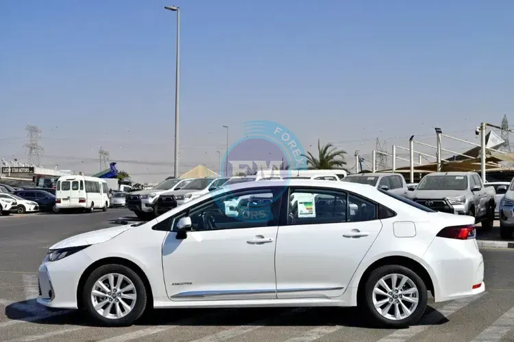2025 MODEL TOYOTA COROLLA  2.0L PETROL 5 SEAT AUTOMATIC SIDE