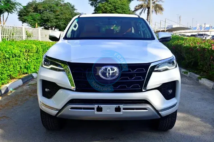 TOYOTA FORTUNER VXR V6 4.0L PETROL 4WD 7 SEAT AUTOMATIC | Forex Motors