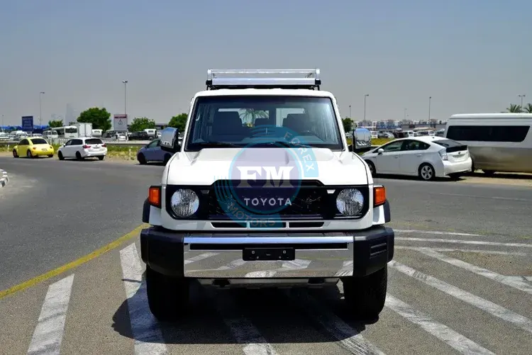 TOYOTA LAND CRUISER 76 HARDTOP 5DRS LX V6 4.0L PETROL 5-SEATER MT | Forex Motors