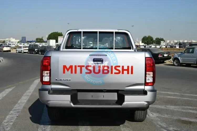 2025 MODEL MITSUBISHI L200 DOUBLE CAB PICKUP GLS 2.4L PETROL  4WD MANUAL TRANSMISSION BACK
