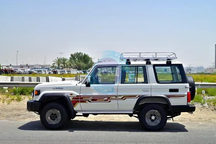 2024 MODEL TOYOTA LAND CRUISER 76 HARDTOP V6 4.0L PETROL 4WD MANUAL SIDE2