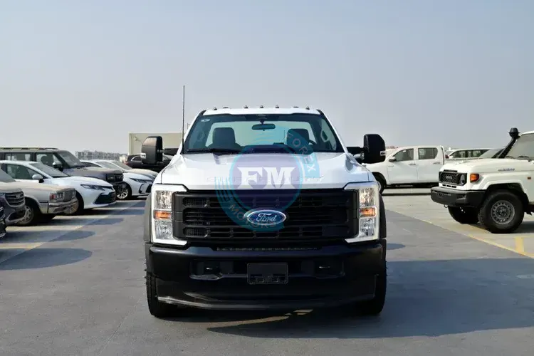FORD F550 SUPER DUTY REGULAR CHASSIS CAB XL 145” WB 6.7L DIESEL AUTOMATIC | Forex Motors