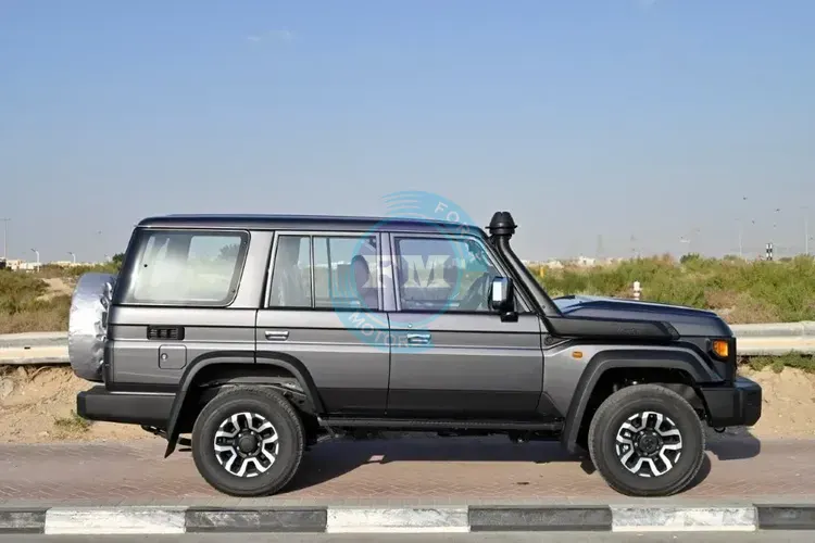 2025 MODEL TOYOTA LAND CRUISER 76 HARDTOP SDLX V6 4.0L PETROL 4WD 5-SEATER AUTOMATIC SIDE2