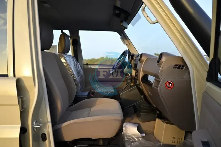 2025 MODEL TOYOTA LAND CRUISER DOUBLE CAB LX-E V6 4.0L PETROL 4WD AUTOMATIC FRONT SEATS